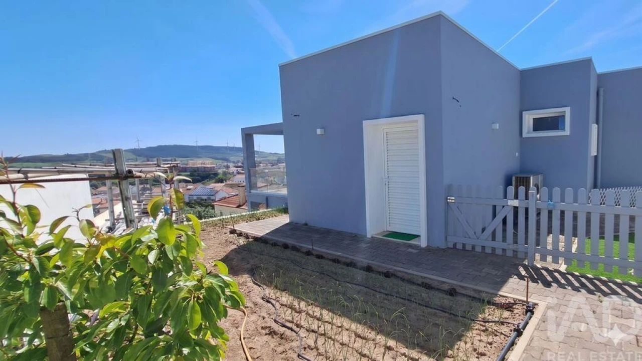 Moradia T2 para Venda em Sobral de Monte Agraço Foto 8