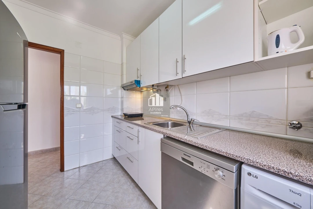 Apartamento T1 para Venda em Costa da Caparica Foto 10