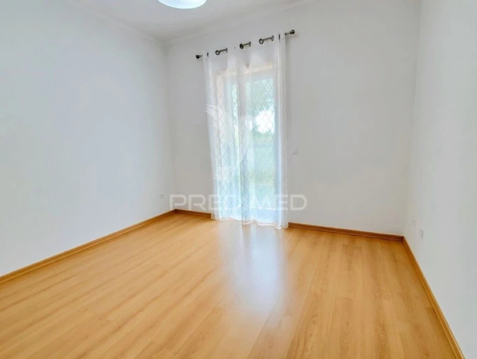 Apartamento T2 para Venda em Olhão Foto 10