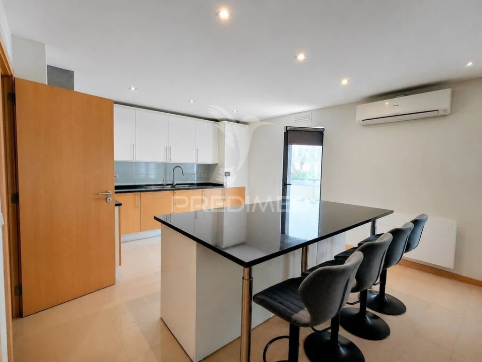 Apartamento T2 para Venda em Olhão Foto 5