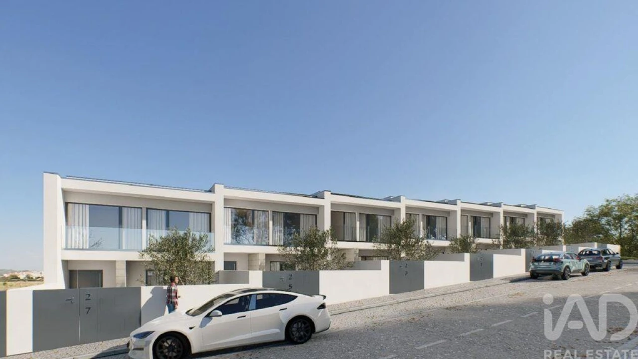 Moradia T3 para Venda em Fânzeres e São Pedro da Cova Foto 6