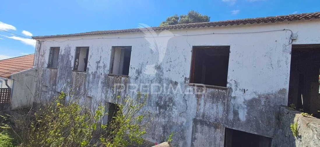 Moradia T6 para Venda em São Bartolomeu de Regatos Foto 9