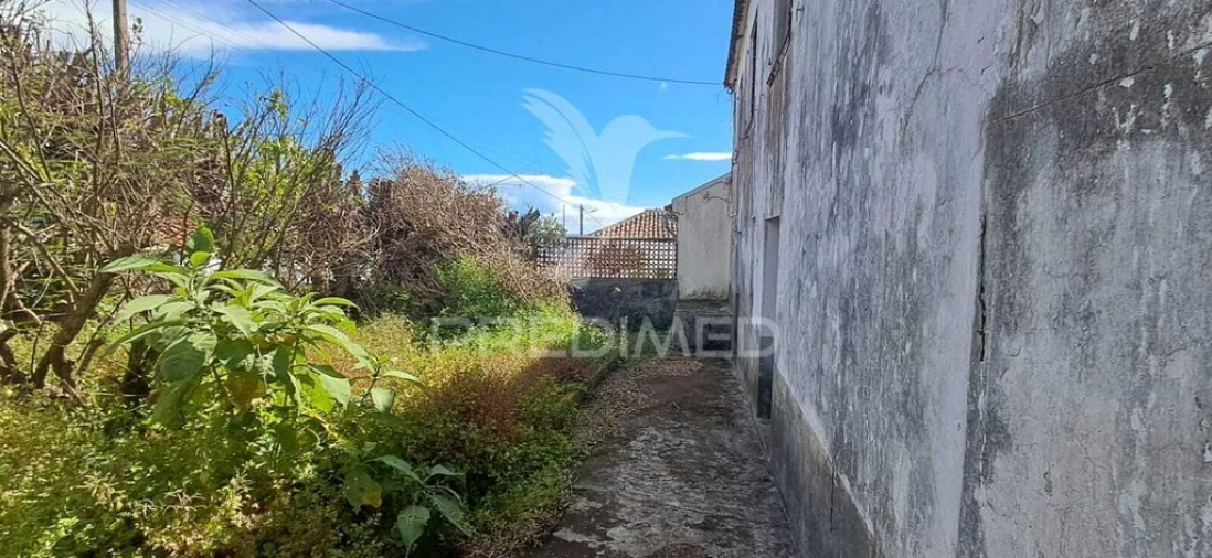 Moradia T6 para Venda em São Bartolomeu de Regatos Foto 8