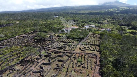 Terreno para Venda em Bandeiras