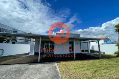 Moradia T3 para Venda em São Mateus da Calheta