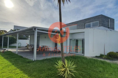 Moradia T3 para Venda em São Mateus da Calheta