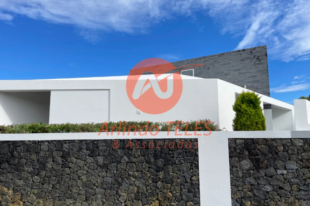 Moradia T3 para Venda em São Mateus da Calheta Foto 51