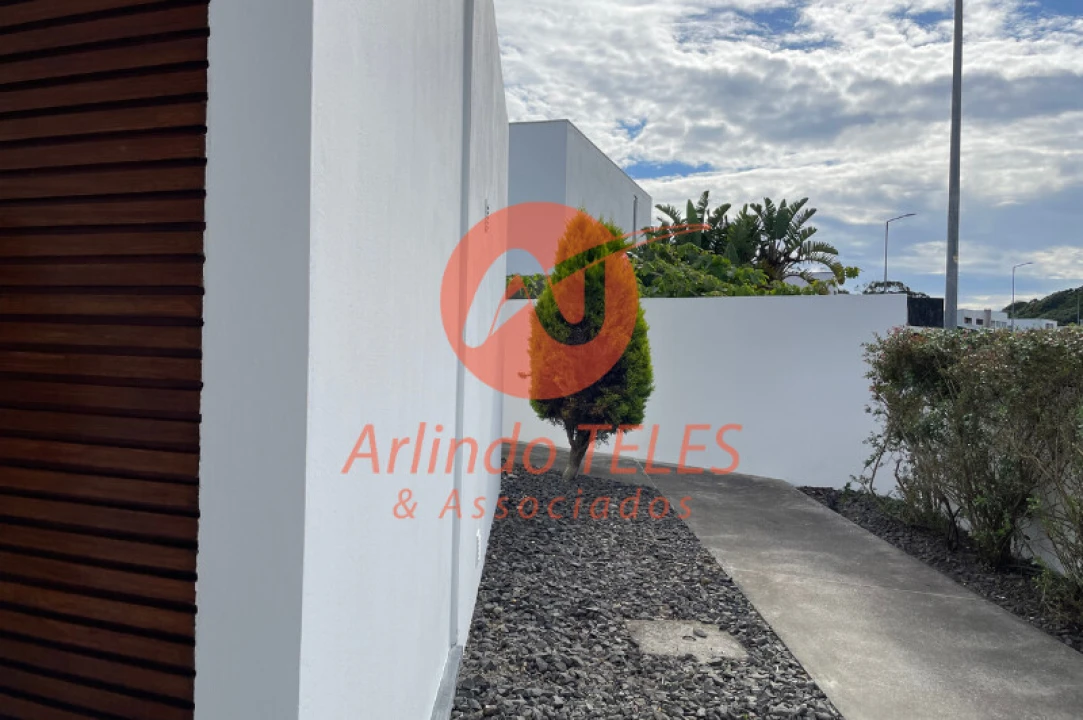 Moradia T3 para Venda em São Mateus da Calheta Foto 49