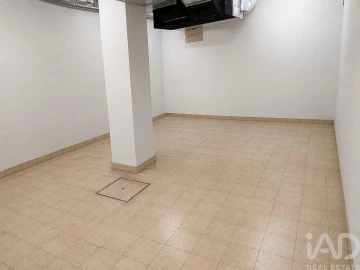 Loja para Venda em Arrifana