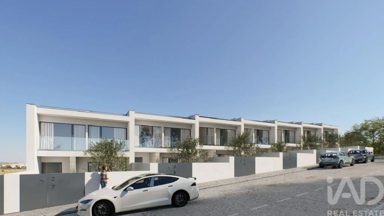 Moradia T3 para Venda em Fânzeres e São Pedro da Cova Foto 6