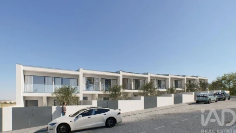 Moradia T3 para Venda em Fânzeres e São Pedro da Cova