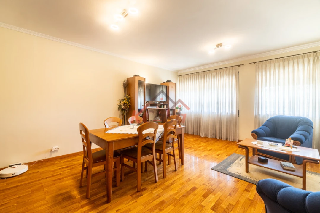 Apartamento T2 para Venda em Rio Tinto Foto 1