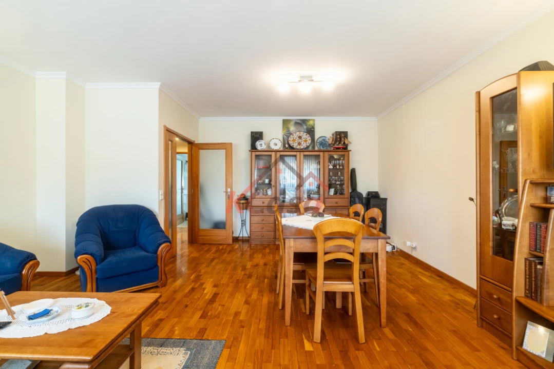 Apartamento T2 para Venda em Rio Tinto Foto 6