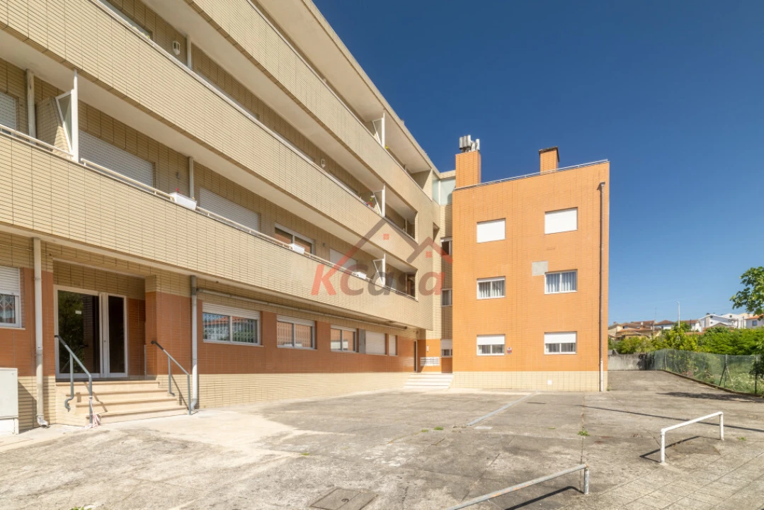Apartamento T2 para Venda em Rio Tinto Foto 21