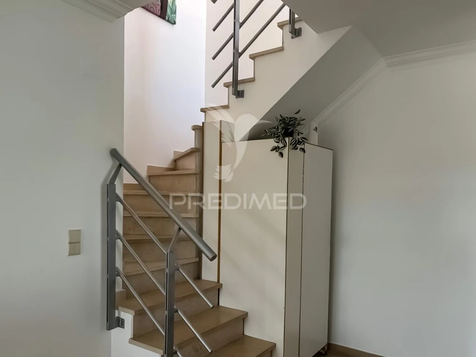 Apartamento T1 para Venda em Charneca de Caparica e Sobreda Foto 9