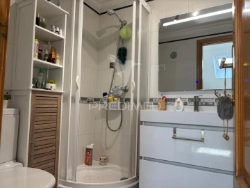 Apartamento para Venda em Charneca de Caparica e Sobreda