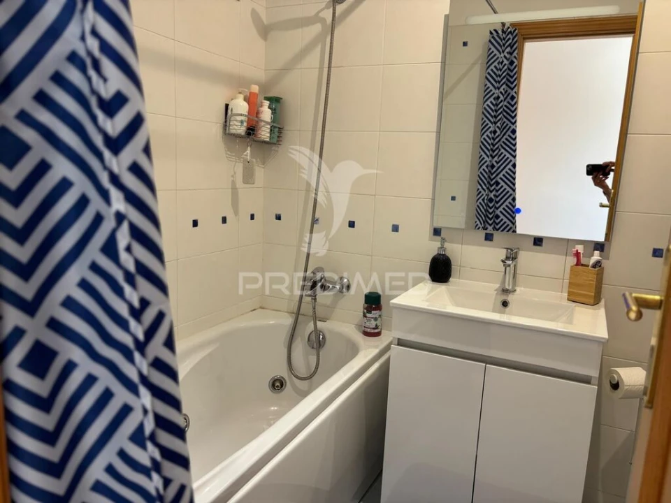 Apartamento para Venda em Charneca de Caparica e Sobreda Foto 6