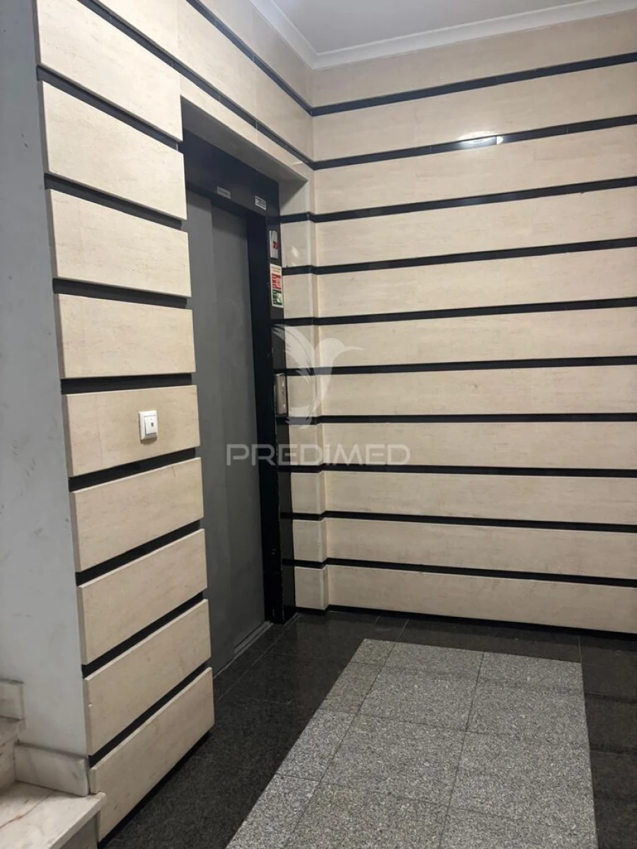 Apartamento para Venda em Charneca de Caparica e Sobreda Foto 20