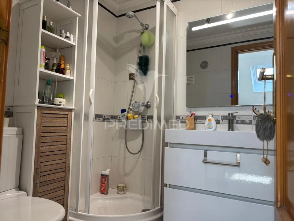 Apartamento para Venda em Charneca de Caparica e Sobreda Foto 13