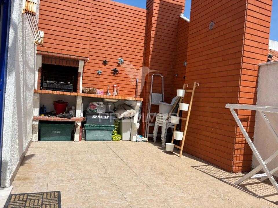Apartamento para Venda em Charneca de Caparica e Sobreda Foto 16
