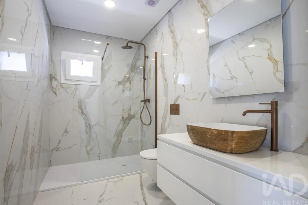 Moradia T4 para Venda em Fernao Ferro Foto 16
