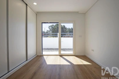 Moradia T4 para Venda em Fernao Ferro