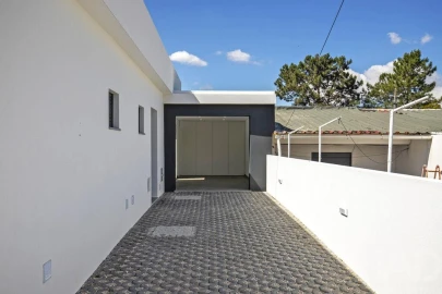 Moradia T4 para Venda em Fernao Ferro