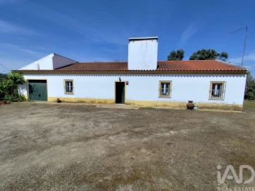 Quinta T2 para Venda em Alcórrego e Maranhão