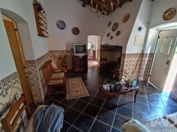 Quinta T2 para Venda em Alcórrego e Maranhão