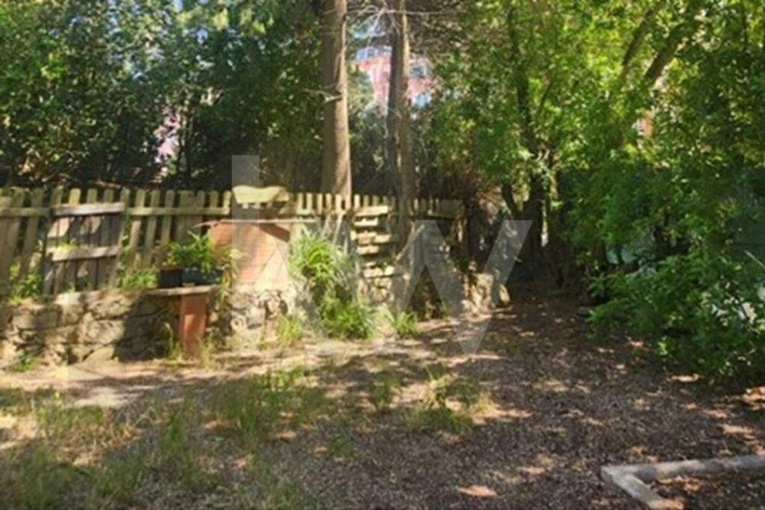 Terreno para Venda em Carcavelos e Parede Foto 2