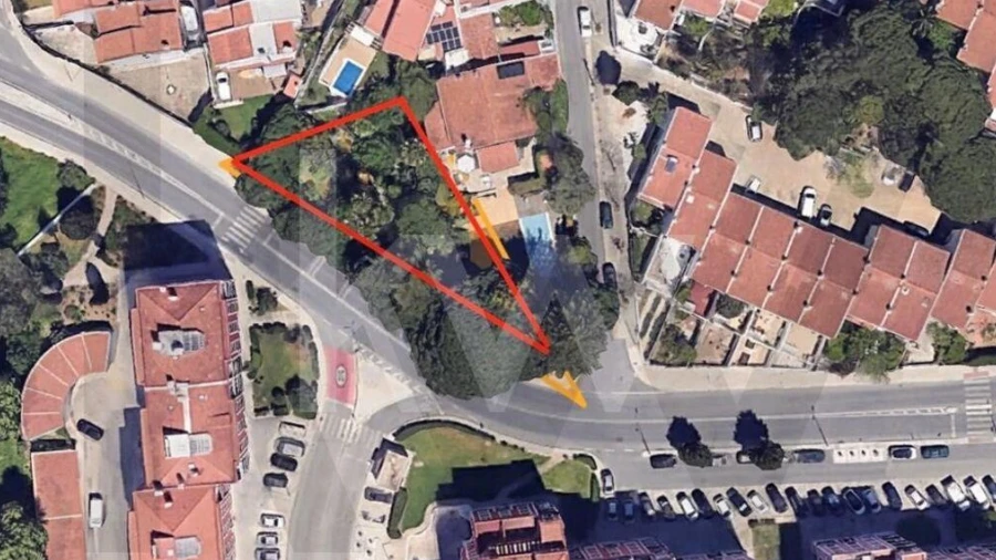 Terreno para Venda em Carcavelos e Parede
