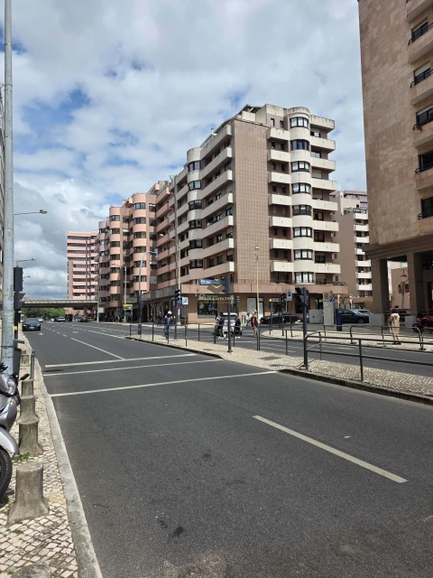 Apartamento T3 para Venda em Benfica