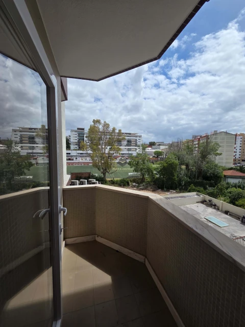 Apartamento T3 para Venda em Benfica