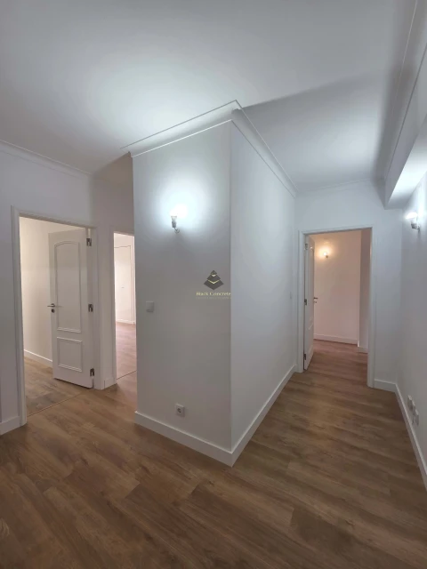 Apartamento T3 para Venda em Benfica