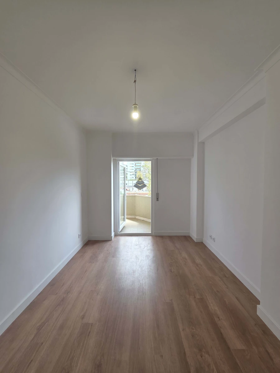Apartamento T3 para Venda em Benfica Foto 11