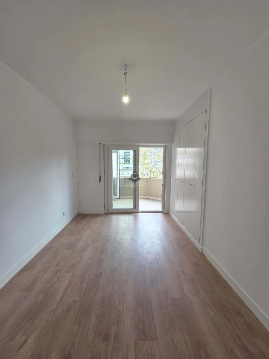 Apartamento T3 para Venda em Benfica Foto 22