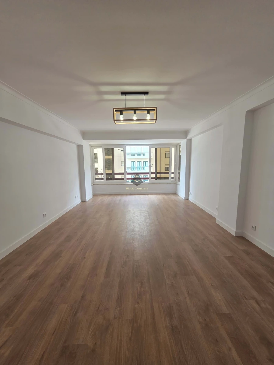 Apartamento T3 para Venda em Benfica