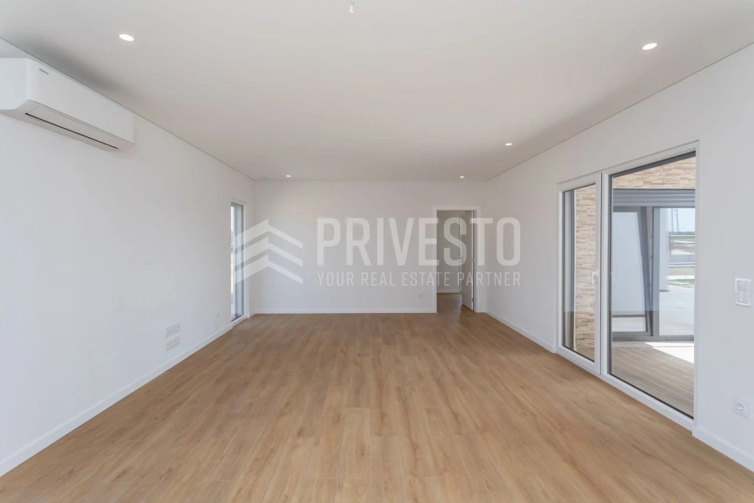 Moradia T3 para Venda em Montargil Foto 6
