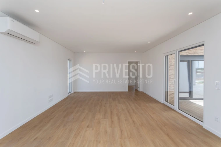 Moradia T3 para Venda em Montargil Foto 6