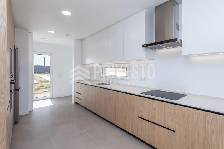 Moradia T3 para Venda em Montargil Foto 7