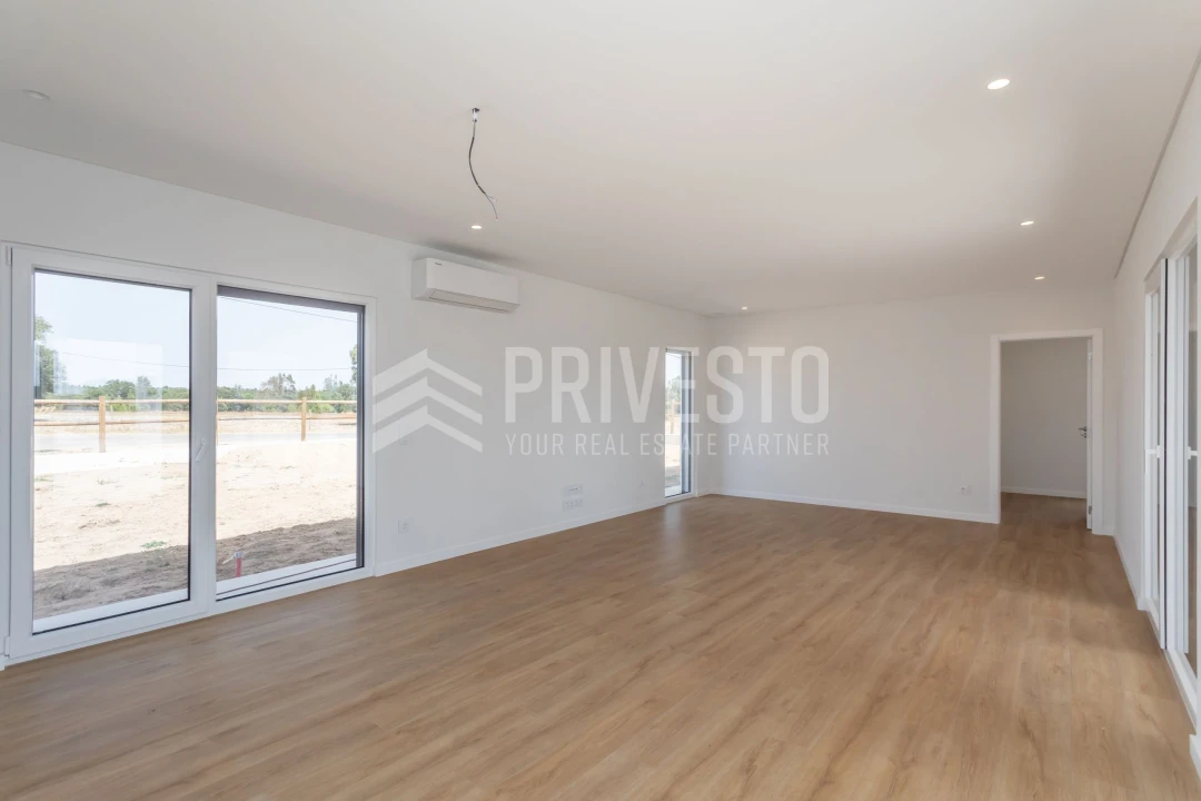 Moradia T3 para Venda em Montargil Foto 5