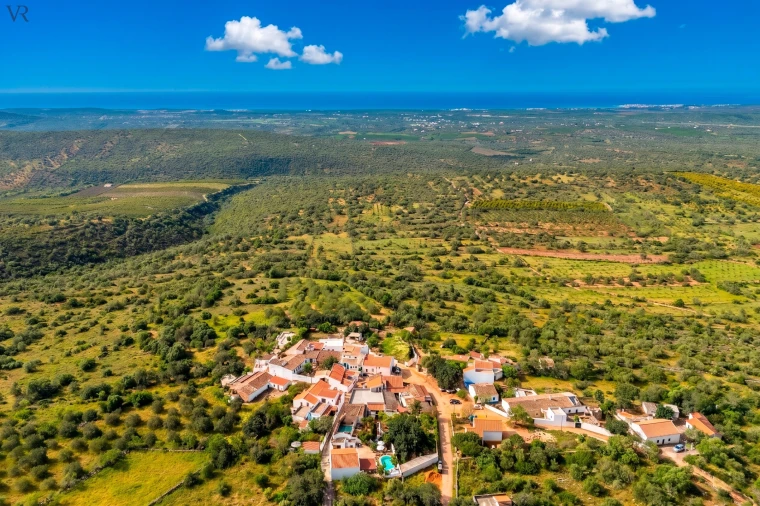 Moradia T2 para Venda em Alte Foto 33