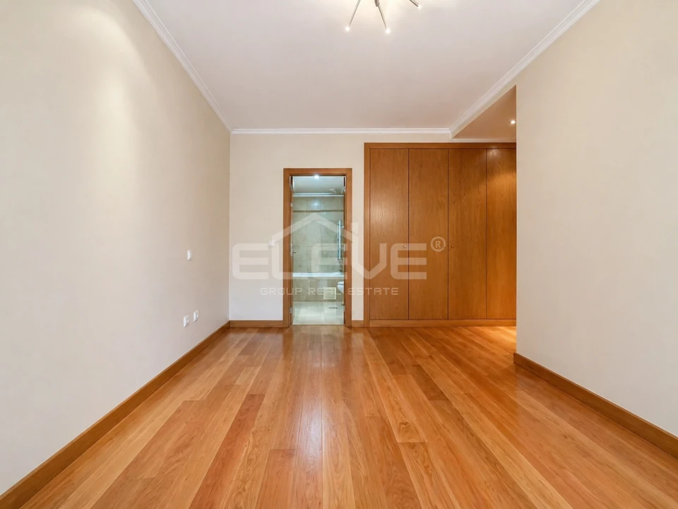 Apartamento T3 para Venda em Mafamude e Vilar do Paraíso Foto 11