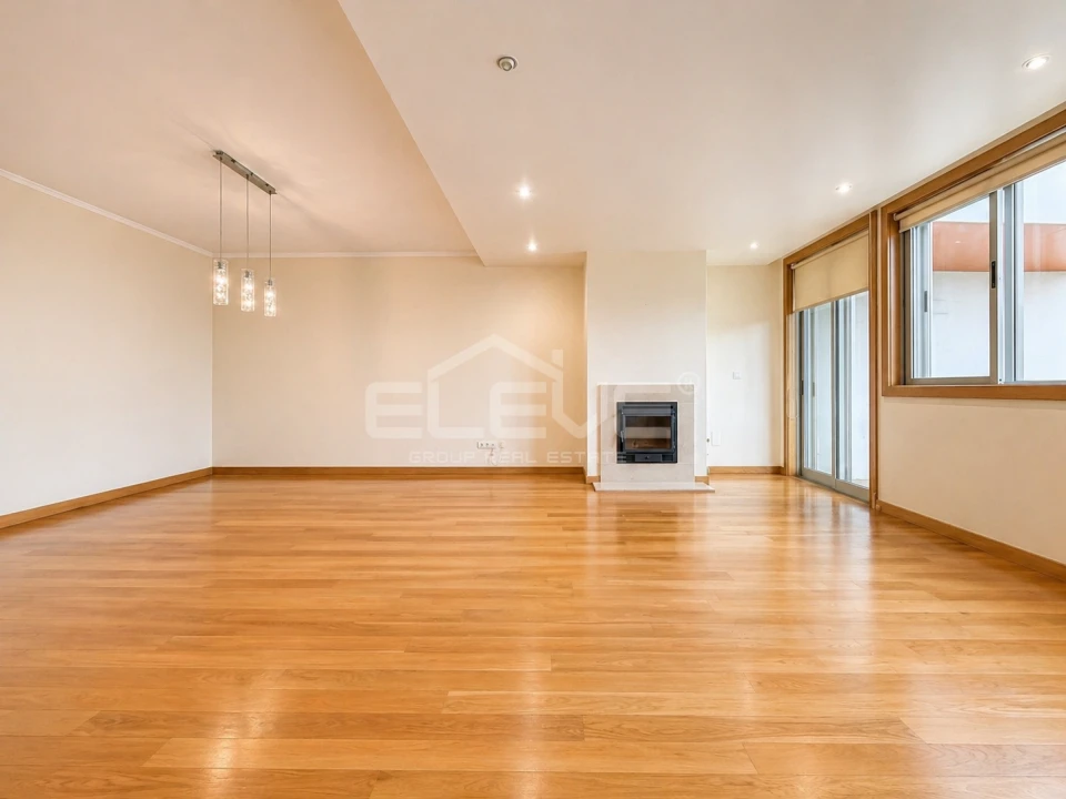 Apartamento T3 para Venda em Mafamude e Vilar do Paraíso Foto 2