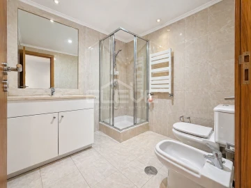 Apartamento T3 para Venda em Mafamude e Vilar do Paraíso