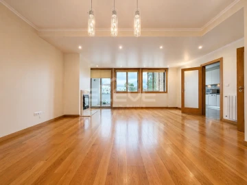 Apartamento T3 para Venda em Mafamude e Vilar do Paraíso
