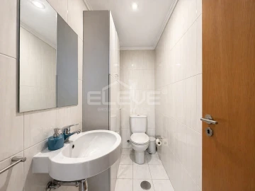 Apartamento T3 para Venda em Mafamude e Vilar do Paraíso