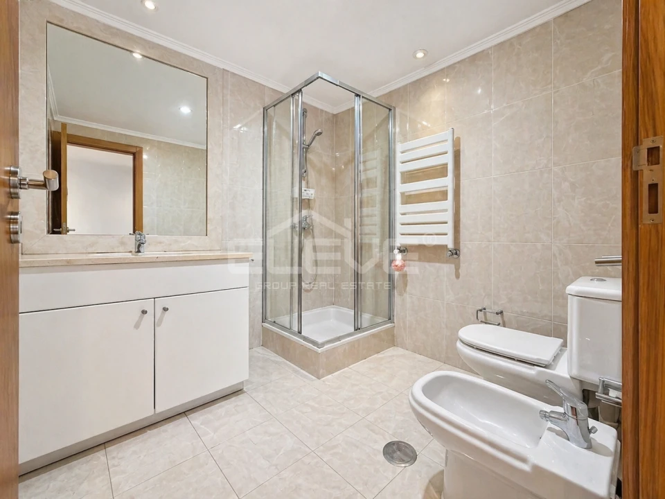 Apartamento T3 para Venda em Mafamude e Vilar do Paraíso Foto 10