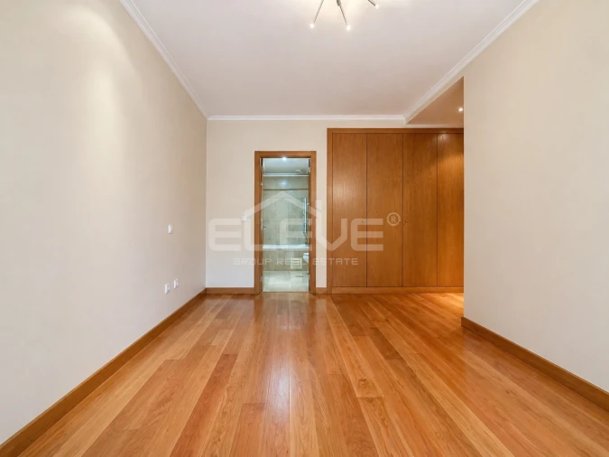 Apartamento T3 para Venda em Mafamude e Vilar do Paraíso Foto 11