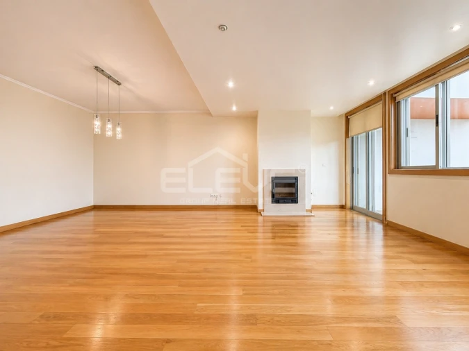 Apartamento T3 para Venda em Mafamude e Vilar do Paraíso Foto 2